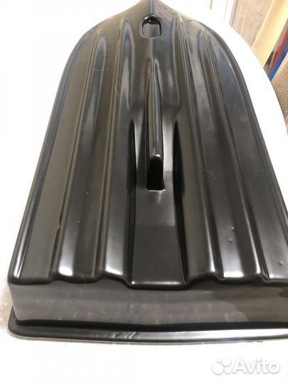 Корпус прикормочного кораблика