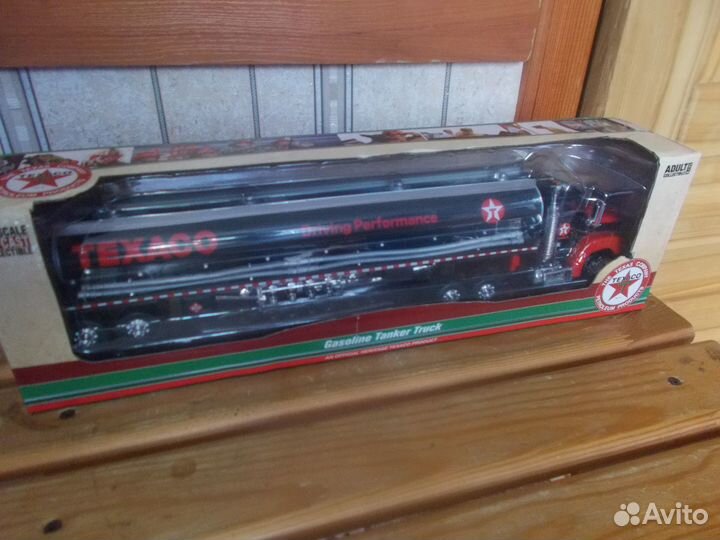 Модель 1/43 Texaco Gasoline Tanker Truck