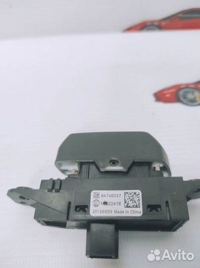 Кнопка центрального замка Chevrolet Cobalt