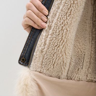 Дубленка новая Снежная королева