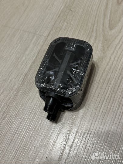 Педали на детский велосипед