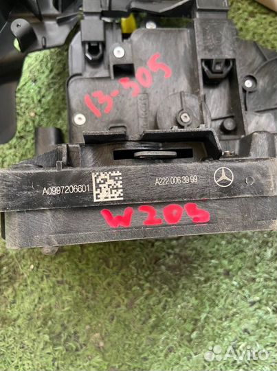 Замок двери передний правый Mercedes C-Class W205