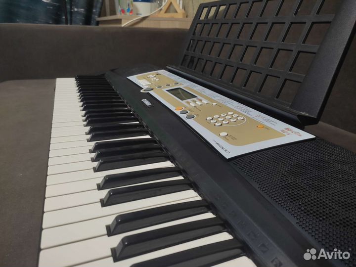 Синтезатор yamaha psr r200