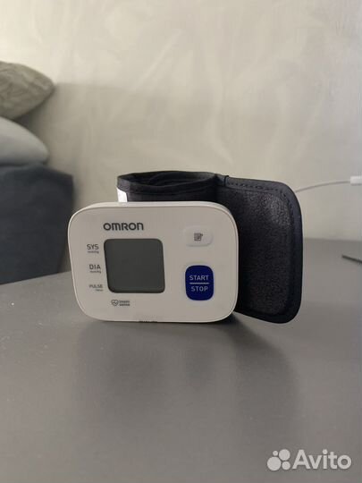 Тонометр omron на запястье