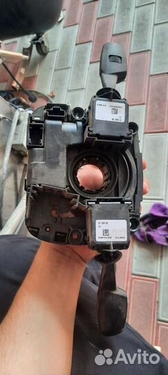 Подрулевые переключатели поворотников и дворников