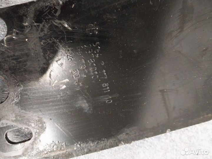 Кронштейн радиатора BMW E90 E91 E92 E81 E87 E84