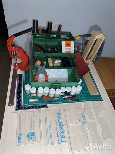 Набор инструментов бу для работы с кожей+кожа