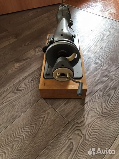 Швейная машина 