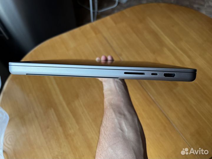 Macbook Pro16 m1max 64gb 1tb (один такой в России)