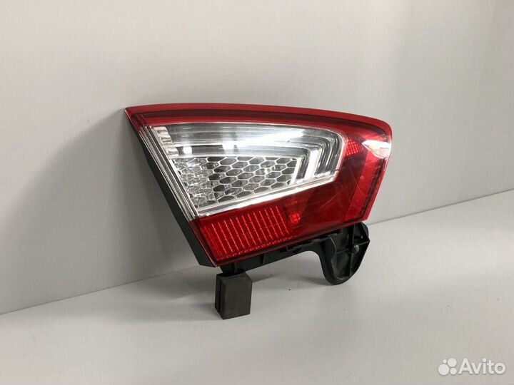 Фонарь задний внутренний левый Ford Mondeo 4 2007