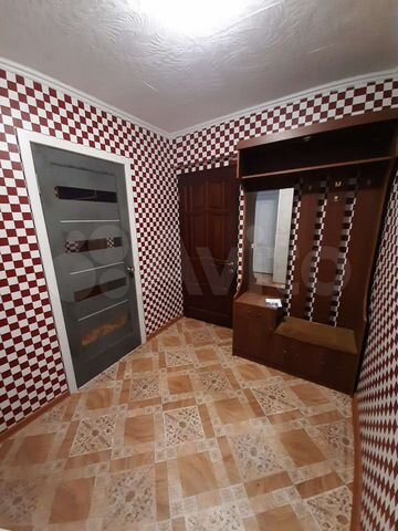2-к. квартира, 43 м², 1/3 эт.