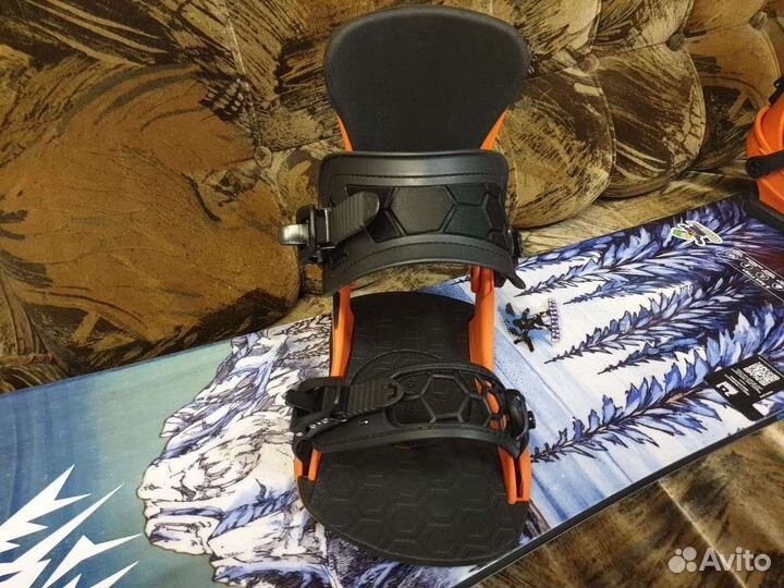 Крепления для сноуборд Union Contact Pro M