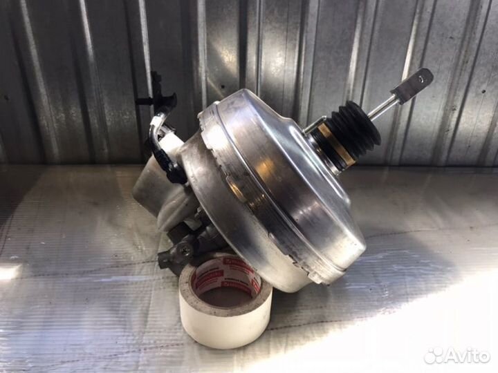 Вакуумный усилитель тормозов Mercedes-Benz E-Class