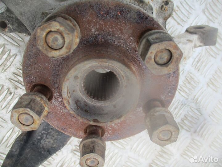 Кулак поворотный передний Dodge Caravan 3