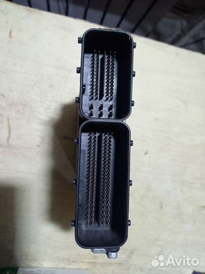 Блок управления двигателем BMW 7 E65 E66