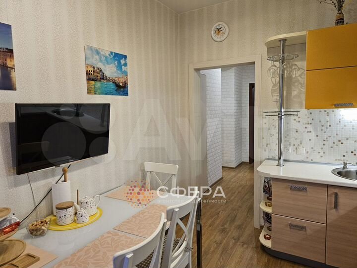 4-к. квартира, 98 м², 3/3 эт.