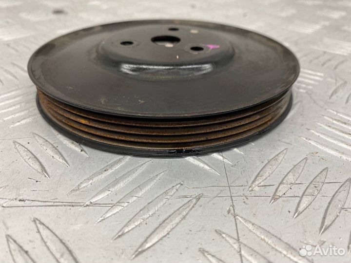 Б/У шкив помпы Mazda Demio 1 DW3W B3 1.3 Л