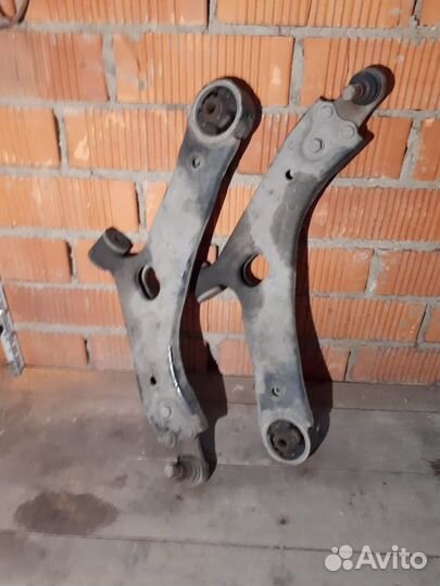 Комплект передних рычагов подвески на Hyundai ix35