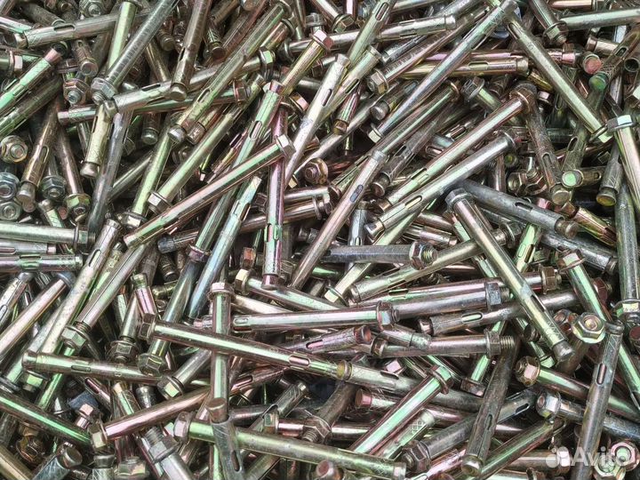 Анкерный болт