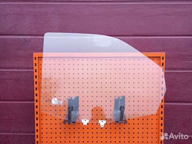 Стекло Mercedes vito 638