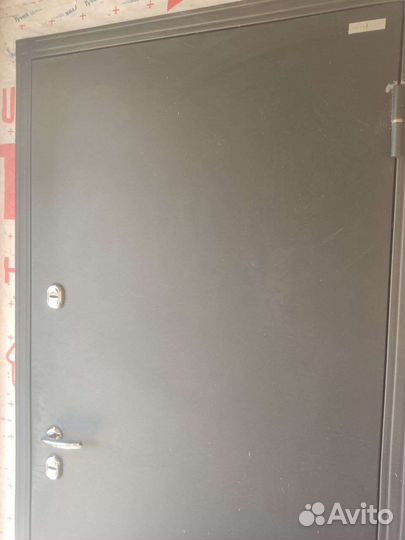 Дверь входная металлическая с терморазрывом