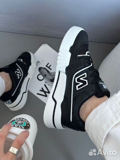 Кроссовки женские New Balance 550