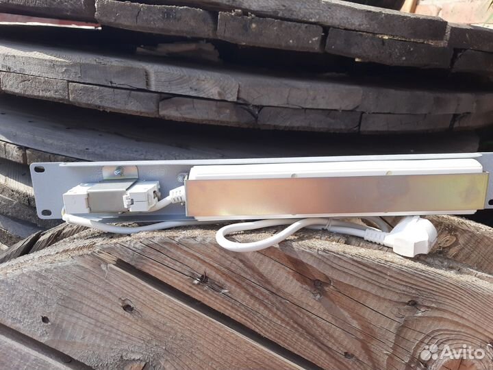 Блок розеток в стойку 19u