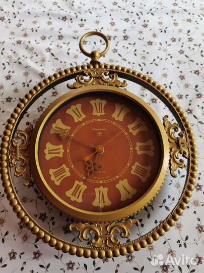 Часы Янтарь