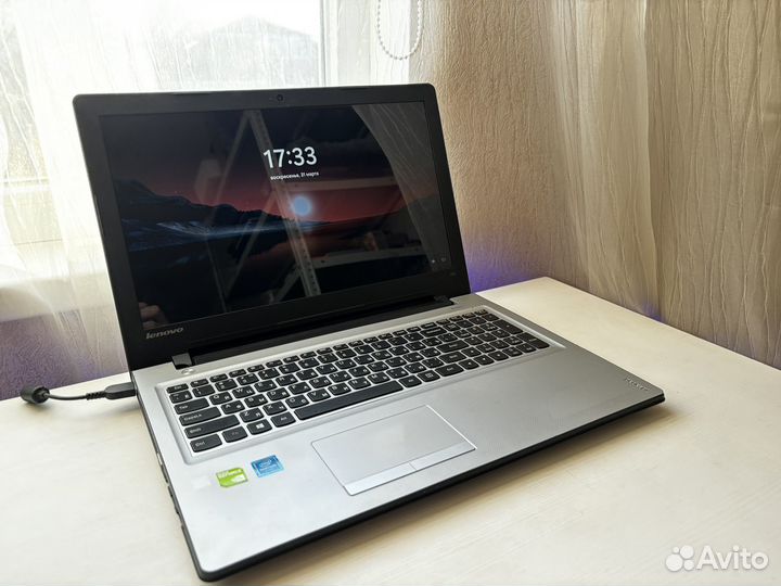 Ноутбук lenovo /920M/Pentium N3710/SSD+чехол+мышка