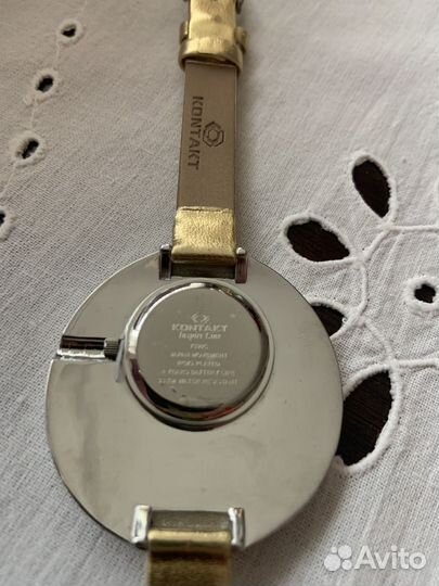 Часы наручные женские