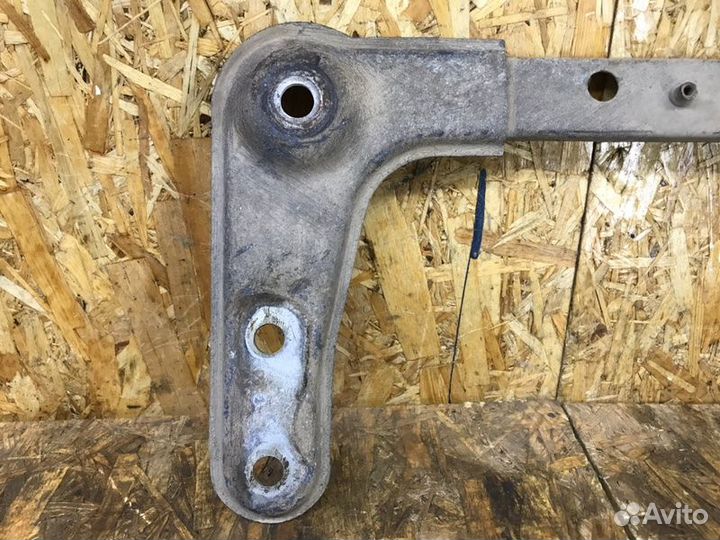 Планка подрамника Renault Megane 2 хетчбек 1.6