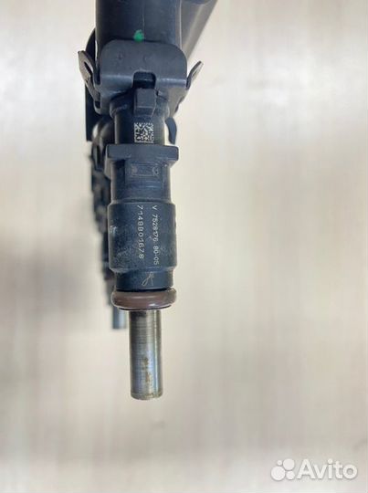 Топливная рампа Citroen С4 EP6 1.6