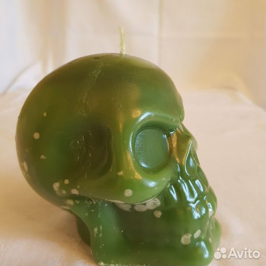Свеча - череп зеленая