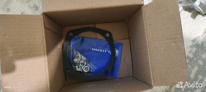 Насос водяной помпа нива Шевроле