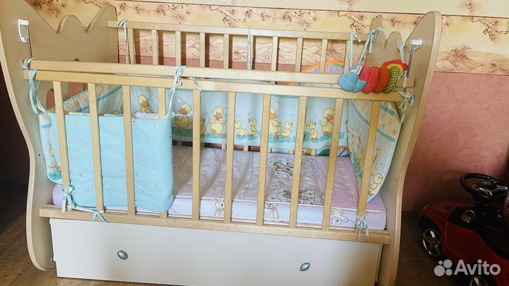 Детская кроватка