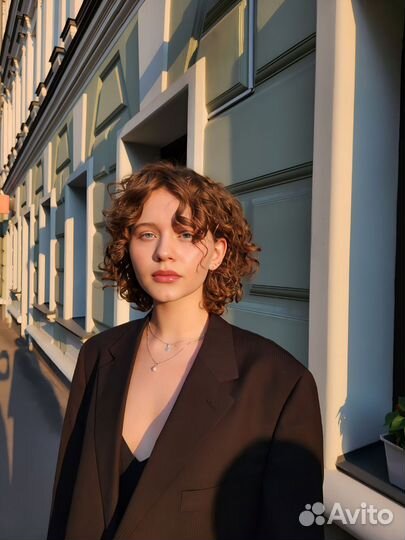 Модель на биозавивку,натуральный блонд до плеч