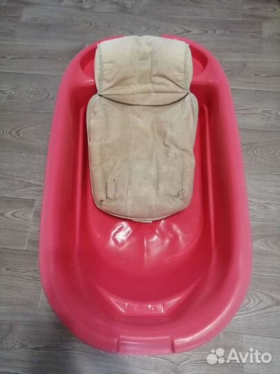 Ванночка для купания с горкой