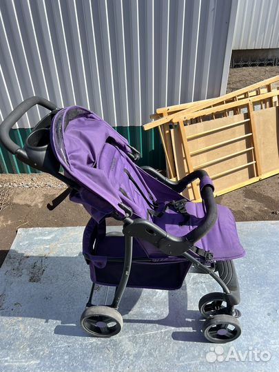 Прогулочная коляска
