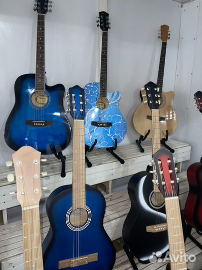 Акустическая гитара / классическая