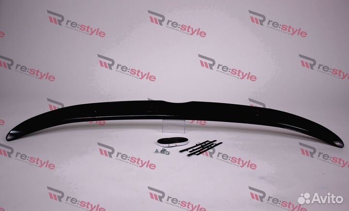 Спойлер на крышку багажника Toyota Camry 40 черный