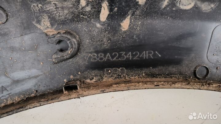 Задняя правая накладка крыла Sandero Stepway I