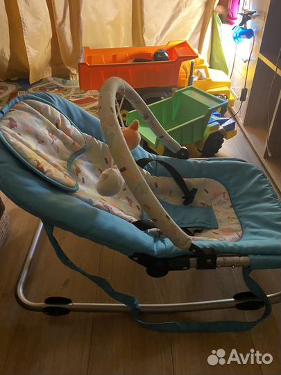 Шезлонг детский