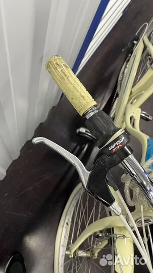 Велосипед женский Schwinn Hollywood