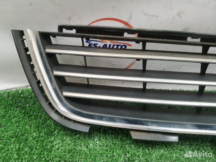 Решетка в бампер Opel Astra H универсал 1.6 Z16XER