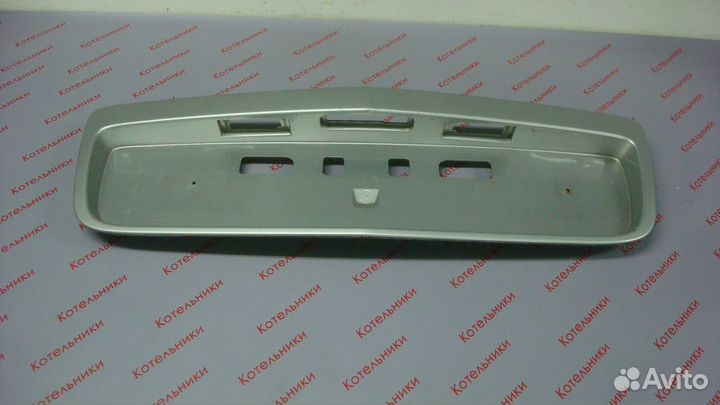 Nissan 84810-AU300 накладка крышки багажника