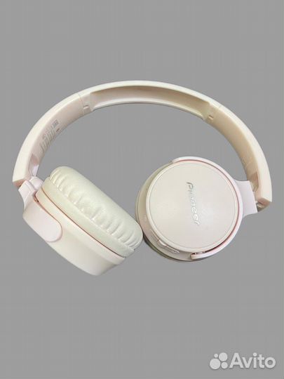 Беспроводные наушники Pioneer