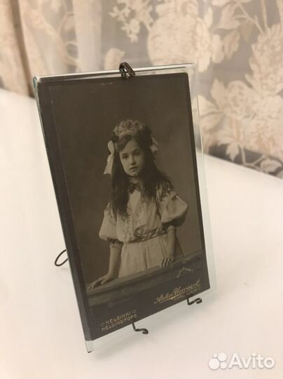 Старинное фото в рамке