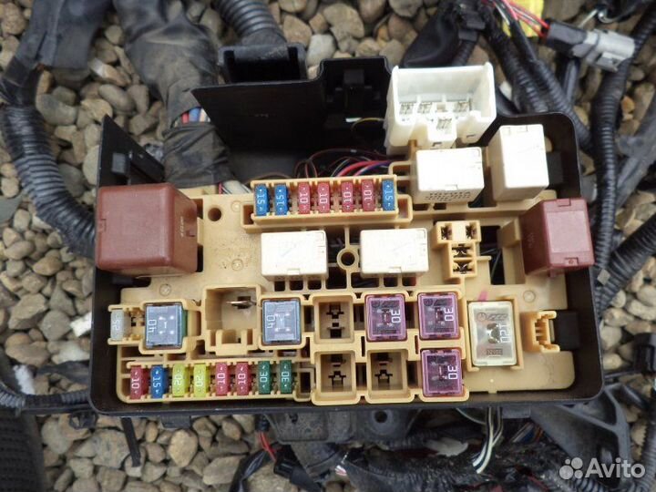 Блок предохранителей Toyota Allion AZT240 1AZ-FSE