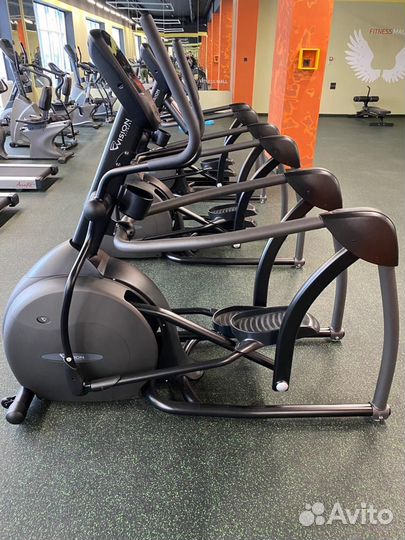 Линия Vision. Эллиптический тренажер S60