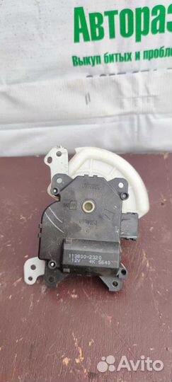 Моторчик заслонки отопителя Honda Accord 8